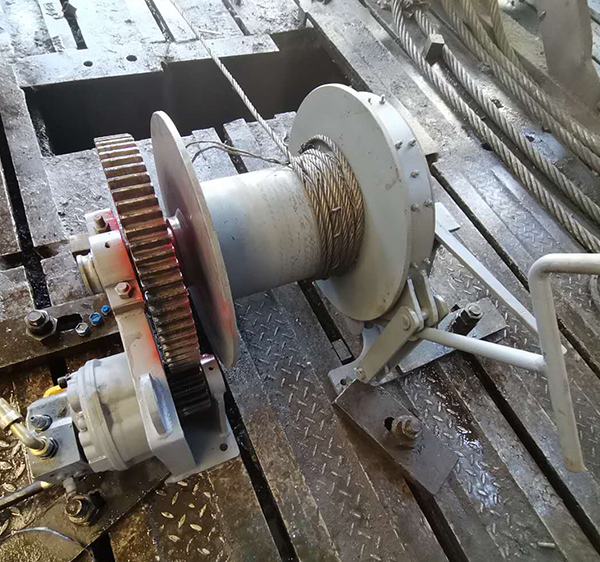 10KN hydraulic single drum winch testing.jpg